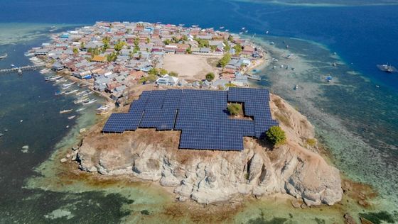 Systèmes d'énergie solaire insulaire hors réseau Solutions pour une vie durable